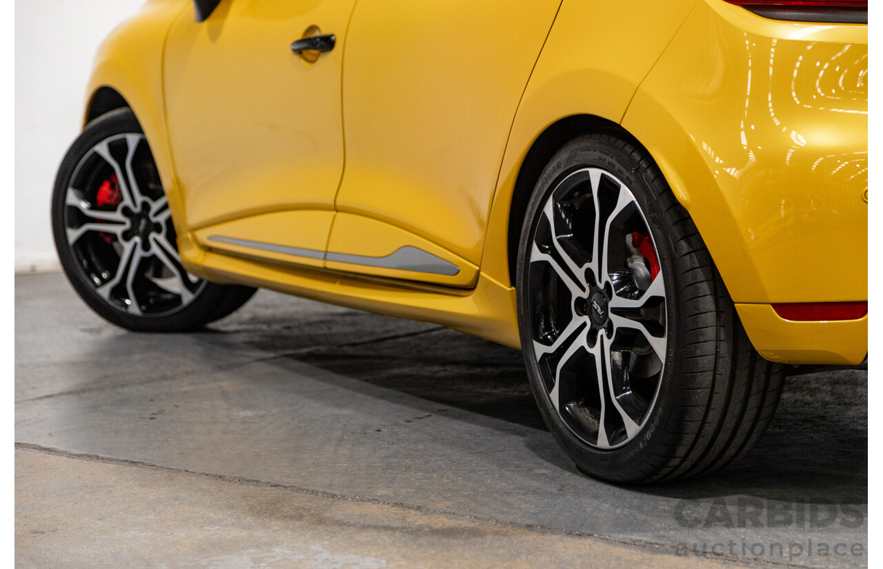 9/2015 Renault Clio RS 200 CUP X98 5d Hatchback Liquid Yellow Metallic Turbo 1.6L