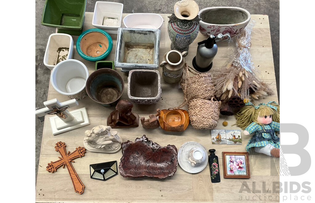 Assorted of Decorative Homeware and Pottery