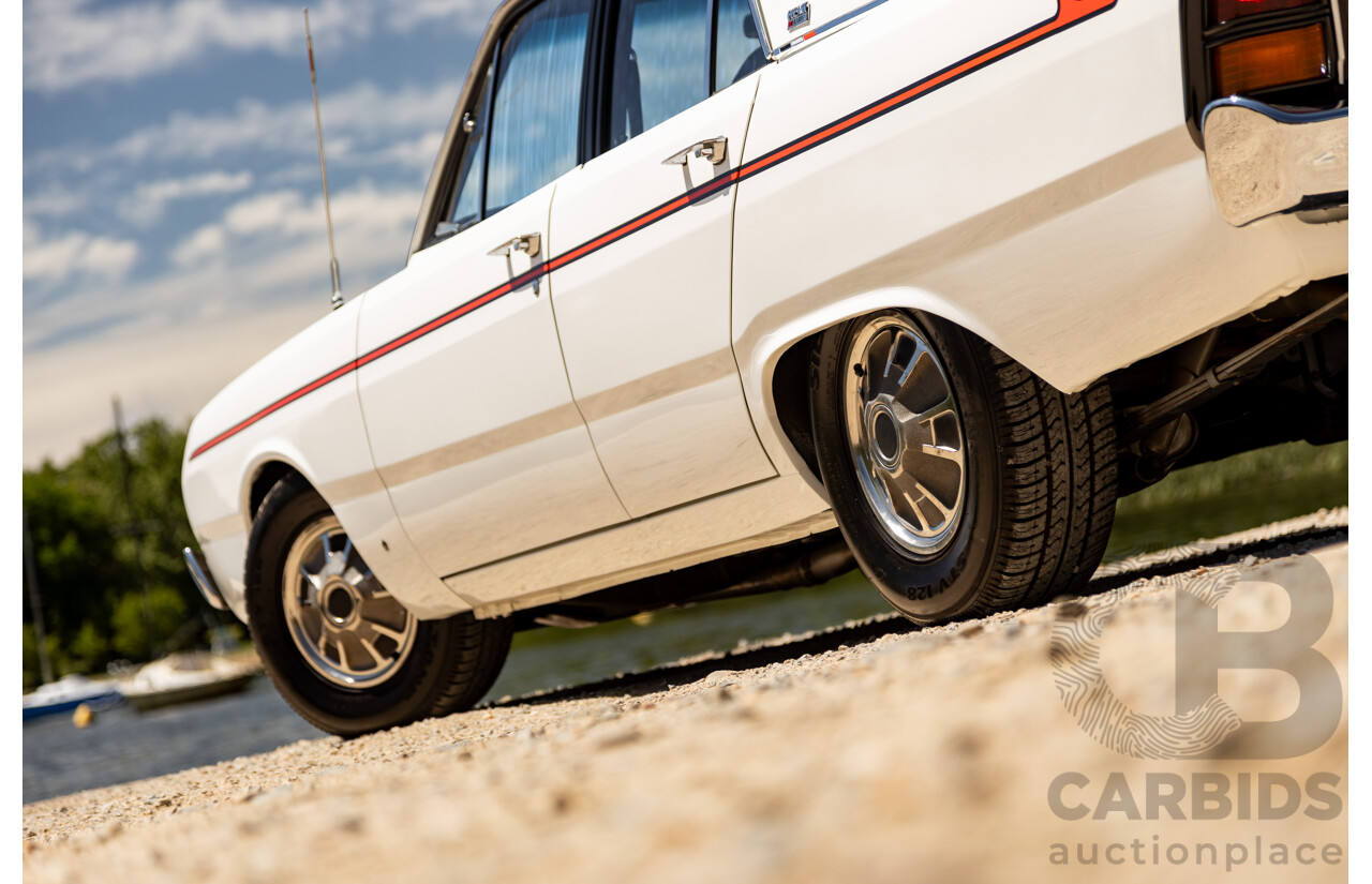 08/1970 Valiant VG Pacer E34 Bathurst Big Tank (Track Pack) 4d Sedan White 245ci Hemi 4.0L