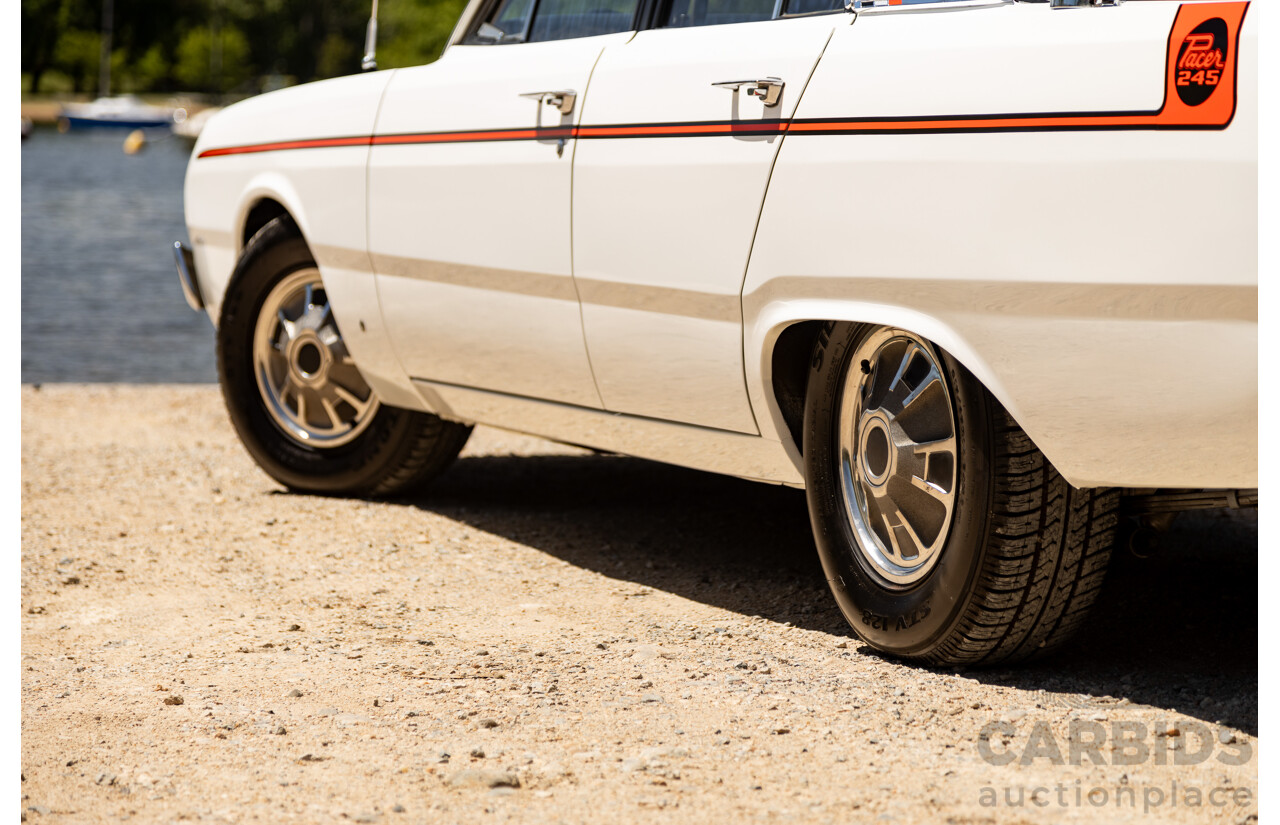 08/1970 Valiant VG Pacer E34 Bathurst Big Tank (Track Pack) 4d Sedan White 245ci Hemi 4.0L