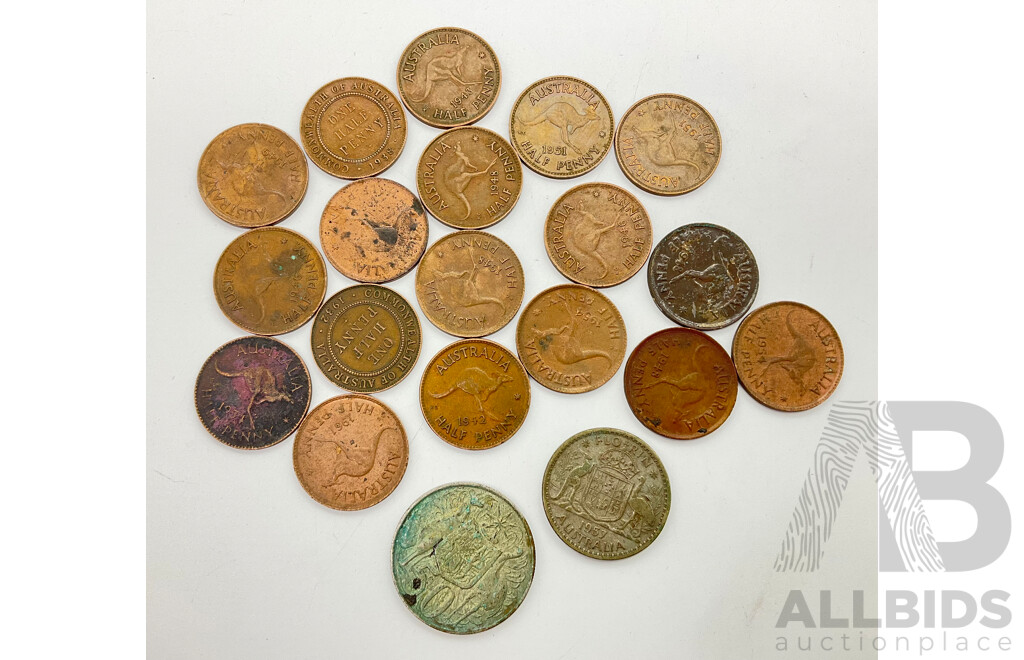 Australian 1966 Round Silver Fifty Cent Coin and 1957 Silver Florin with Collection of Australian Half Pennies, Examples From 1932 to 1961