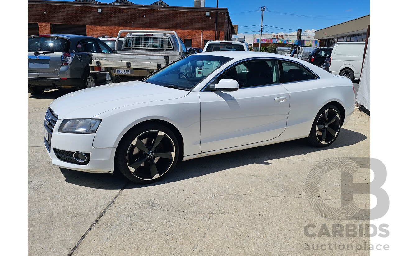 6/2010 Audi A5 2.0 TFSI 8T 2d Coupe White 2.0L