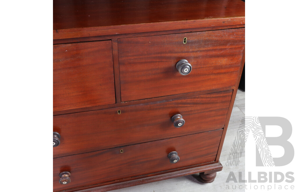 Early Edwardian Mahogany Chest of Four Drawers