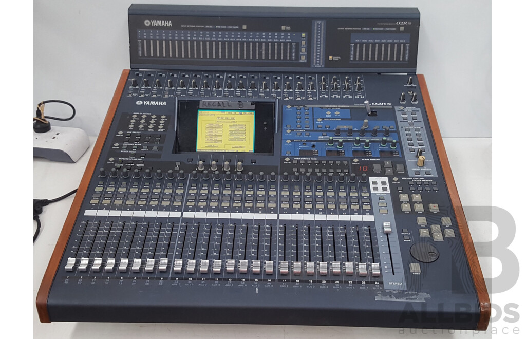 Yamaha O2R 96 Digital Mixing Console