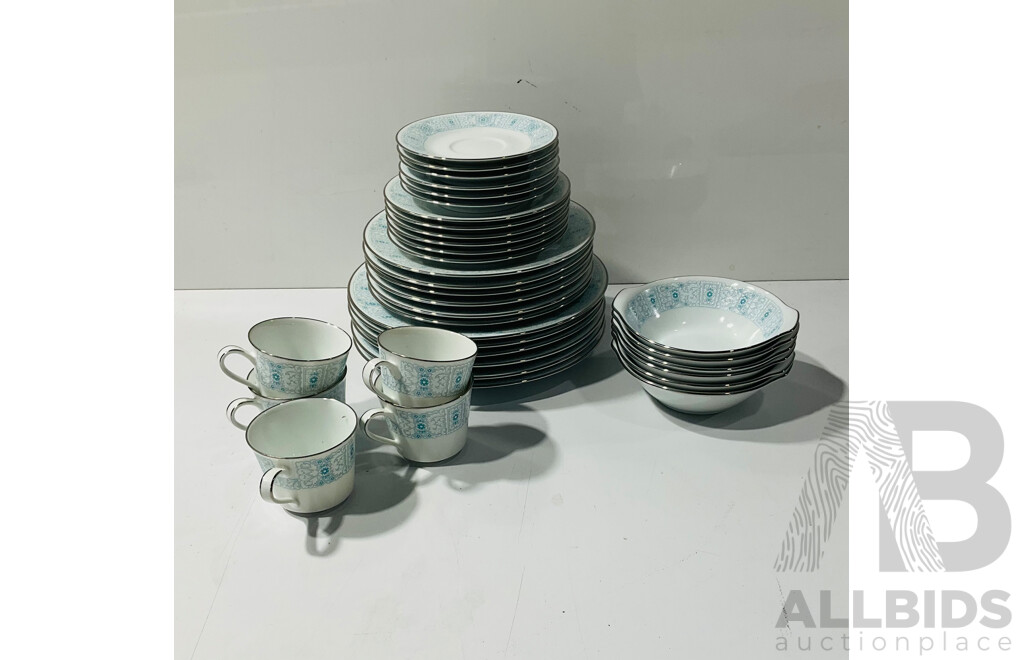 Retro Noritake 25 Piece Dinner Service in Linley Pattern