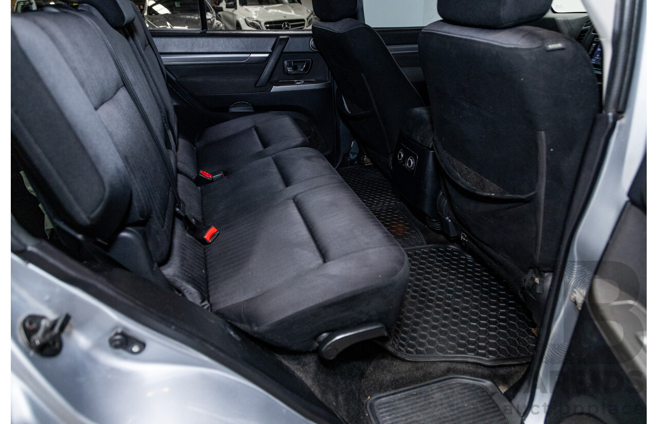 8/2012 Mitsubishi Pajero Platinum Edition NW MY12 4d Wagon Cool Silver Metallic Turbo Diesel 3.2L