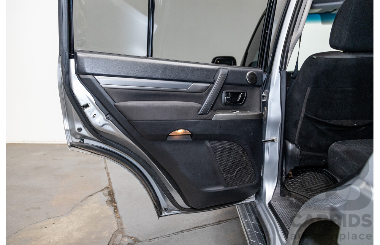 8/2012 Mitsubishi Pajero Platinum Edition NW MY12 4d Wagon Cool Silver Metallic Turbo Diesel 3.2L