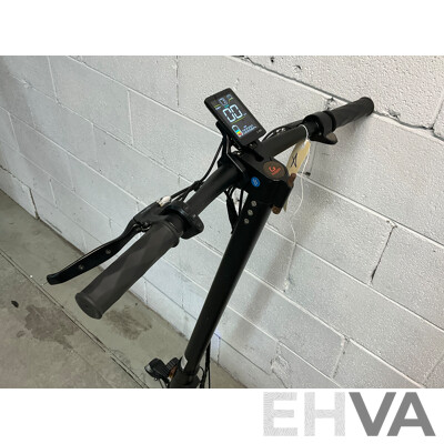 KUGOO Z-930 Electric Scooter