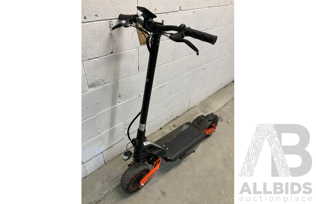 KUGOO Z-930 Electric Scooter