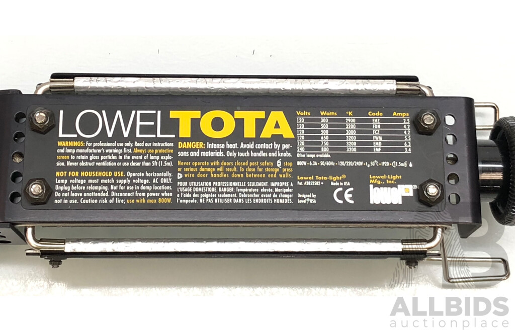 Lowel Omni-Light and Lowel Tota-Light Flood Light Kit