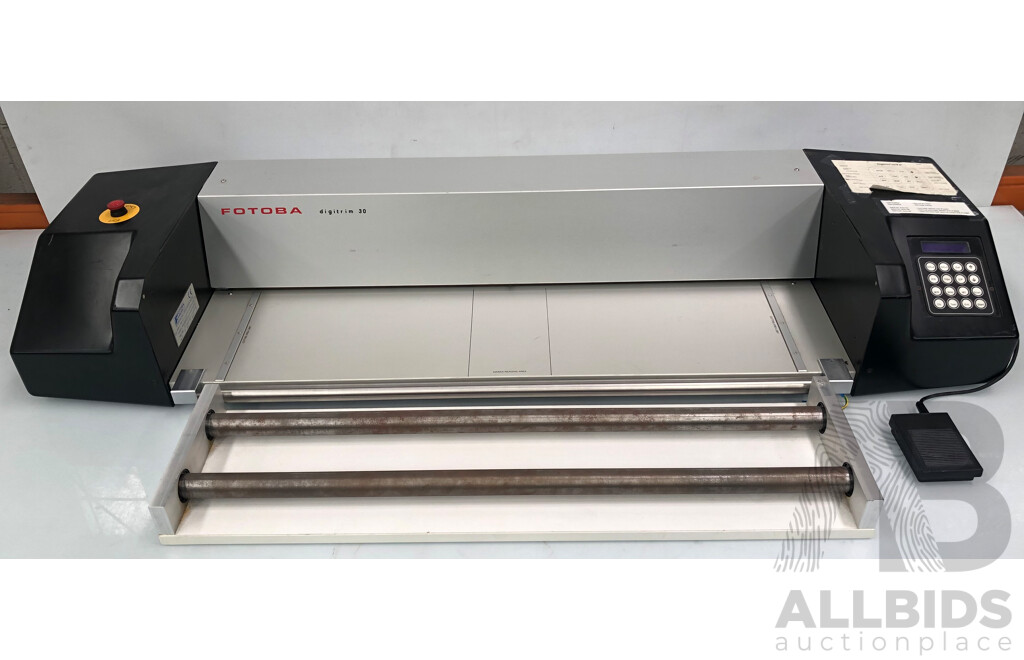 Fotoba Digitrim 30 X/Y Automatic Paper Cutter