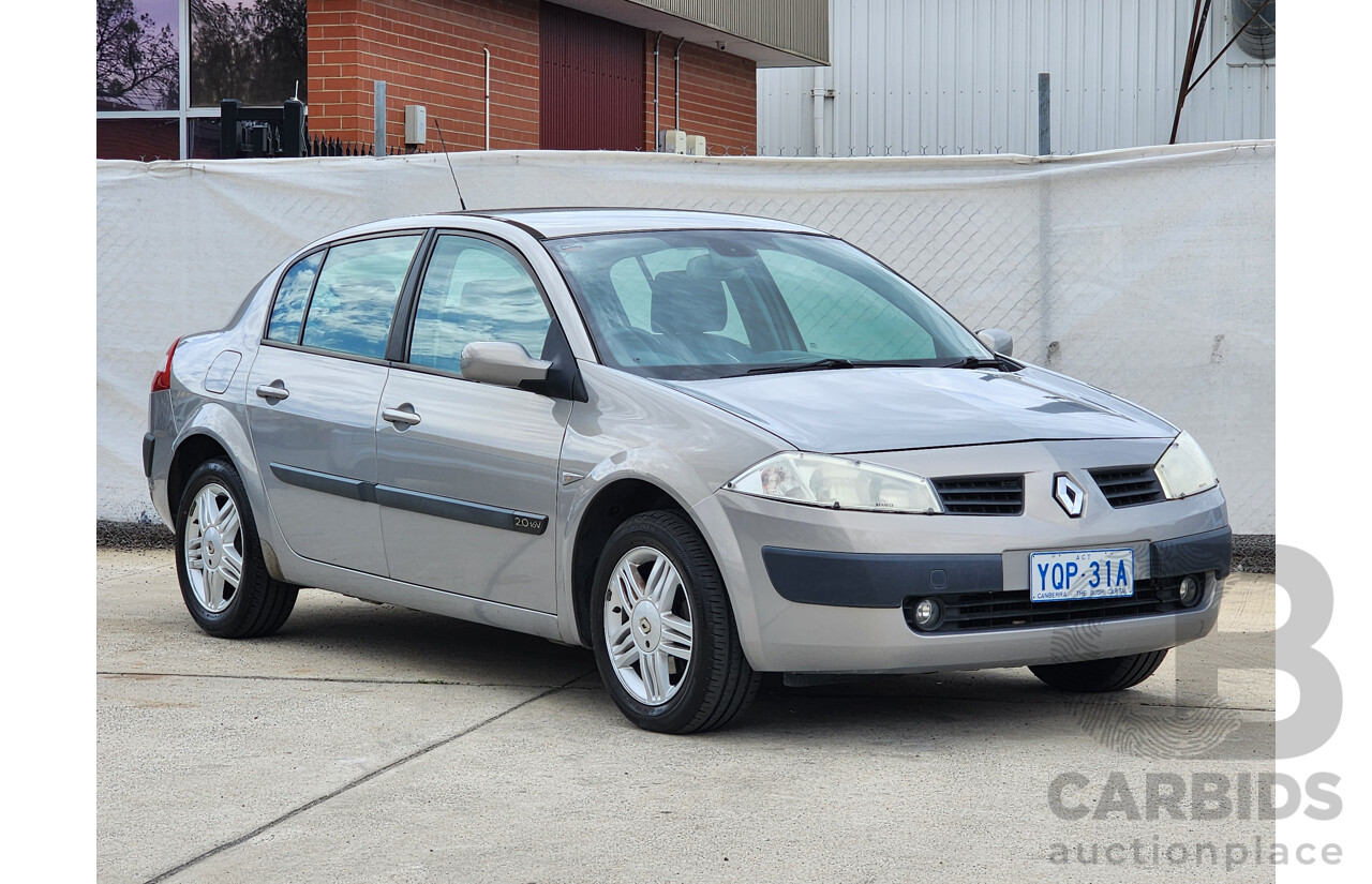 11/2005 Renault Megane Privilege  4d Sedan Silver 2.0L