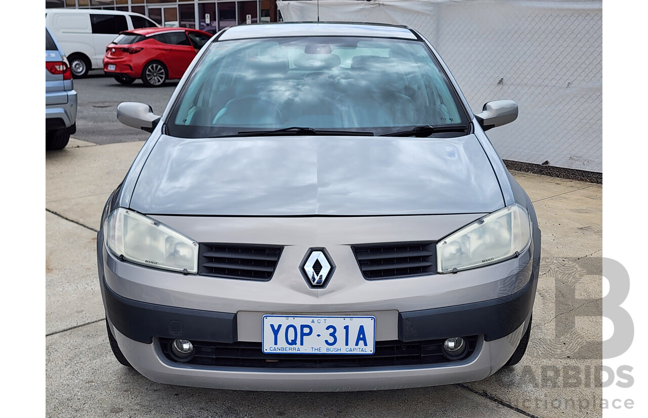 11/2005 Renault Megane Privilege  4d Sedan Silver 2.0L