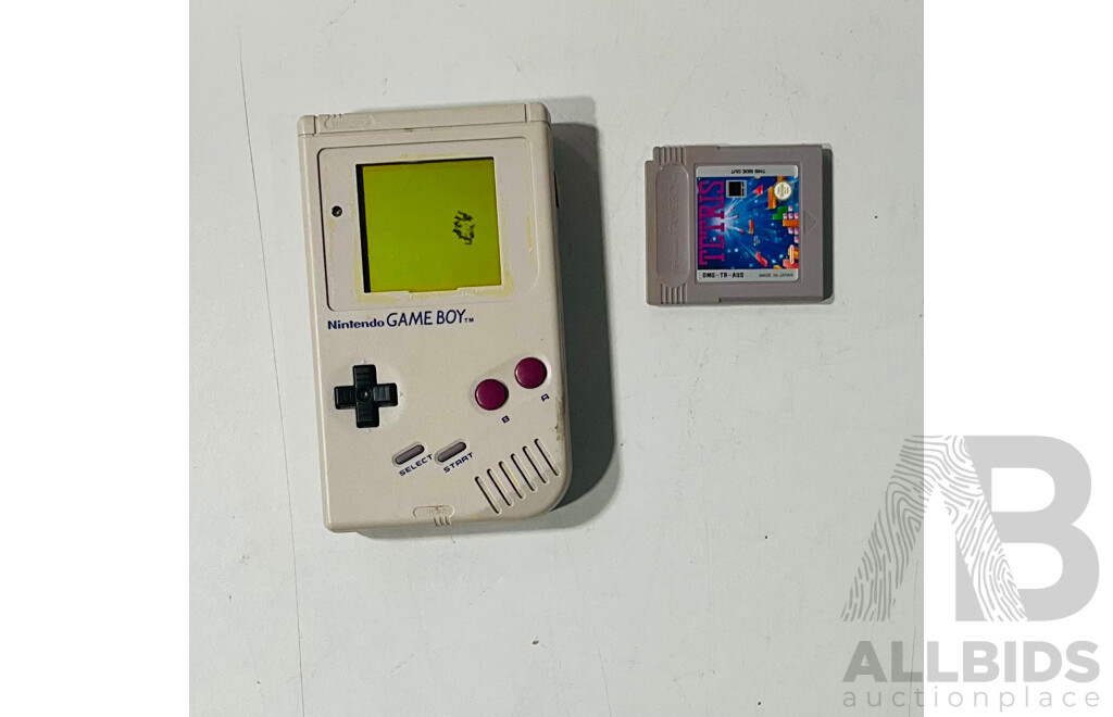 Vintage Nintendo GAME BOY with Teri’s Game Cartridge