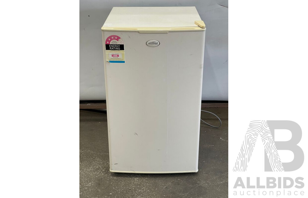 Mistral 90 Ltr Upright Freezer