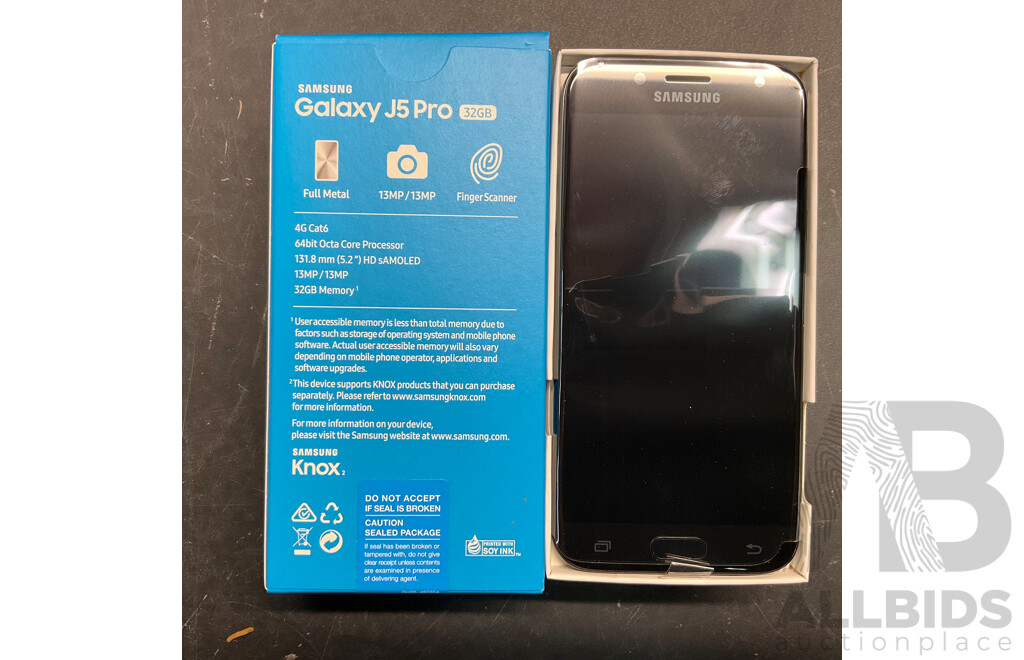 SAMSUNG Galaxy J5 Pro 32GB Black Mobile Phone