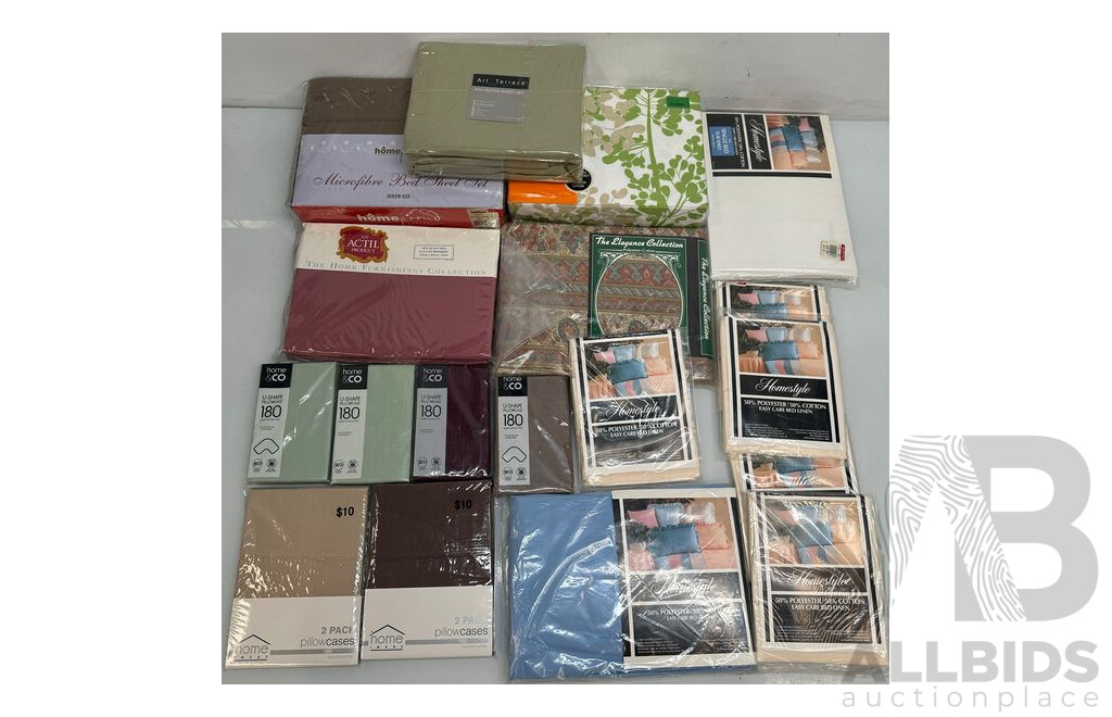 Lot of Quilt Covers, Pillow Cases and Bed Sheets