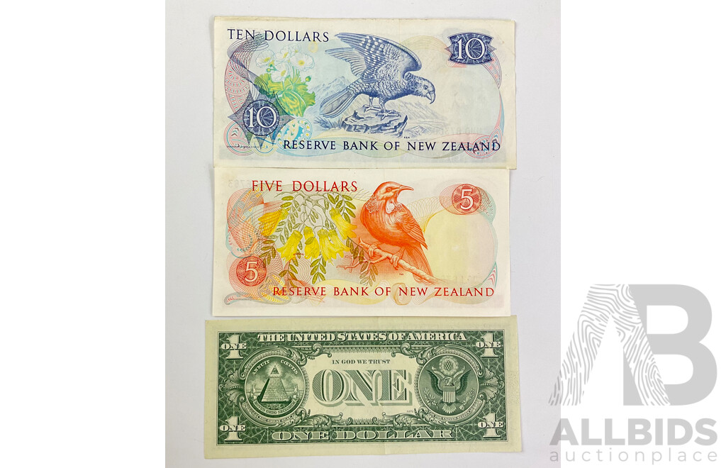 New Zealand QE2 Ten and Five Dollar Notes with USA 1969 San Francisco One Dollar Note