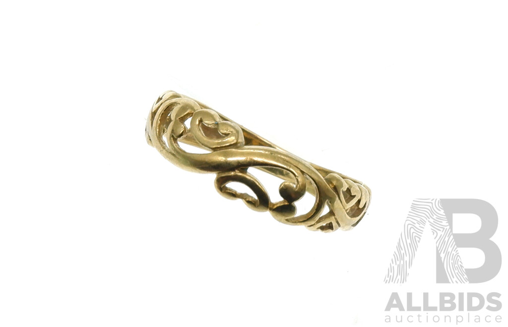 9ct Filigree Scrollwork Ring, Size J, 1.30 Grams