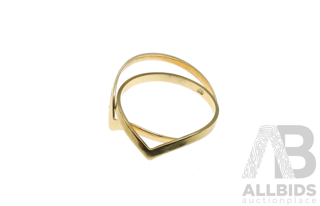 9ct (2) Fitted V Shaped Yellow Gold Flat Profile Rings, Size Q, 1.80 Grams