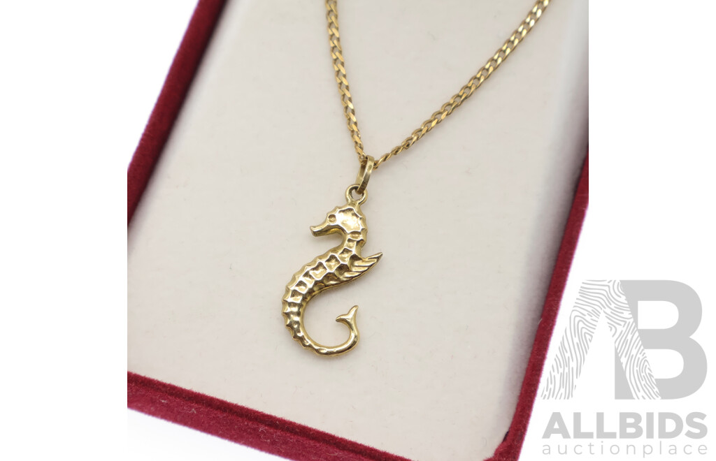 Zamel's 9ct Seahorse Pendant 25mm Long on 9ct Flat Curb Link Chain, 45cm, 3.53 Grams