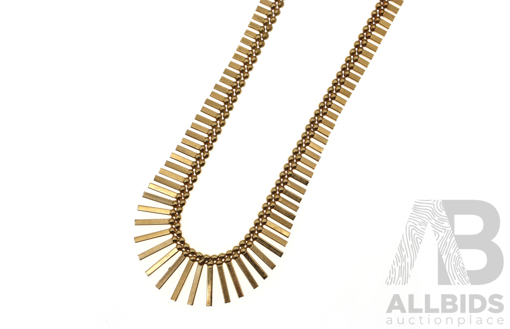 9ct Cleopatra Style Fringed Necklace, 40cm, 26.85 Grams