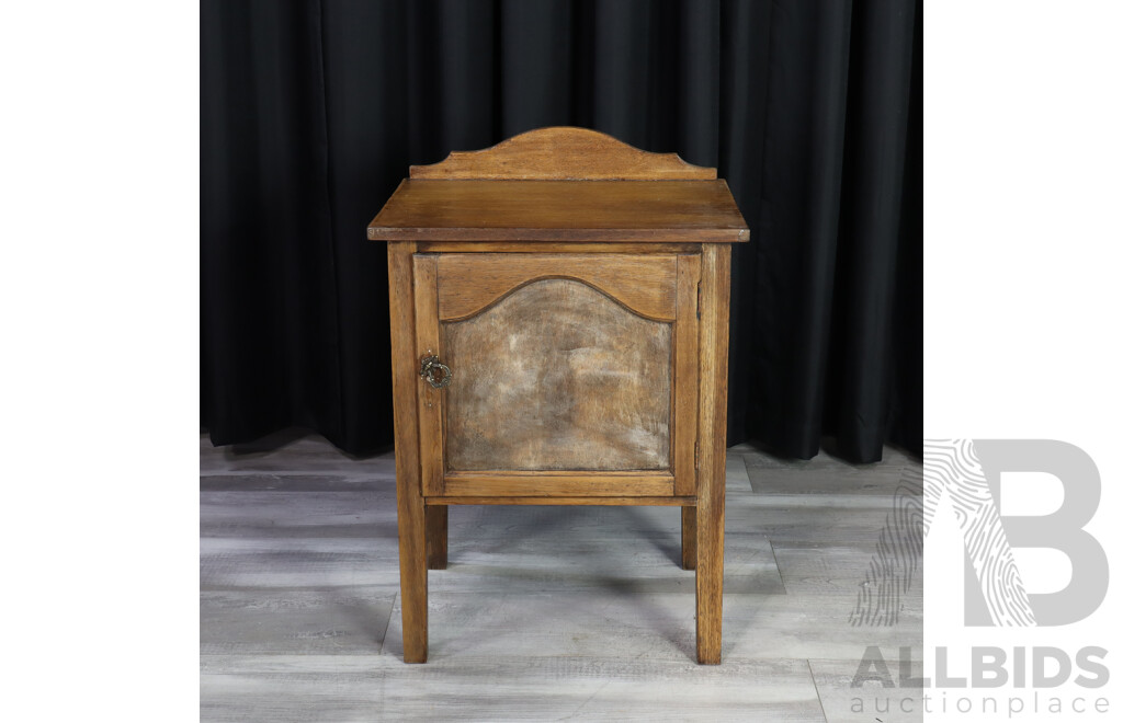 Oak Elevated Pot Cupboard