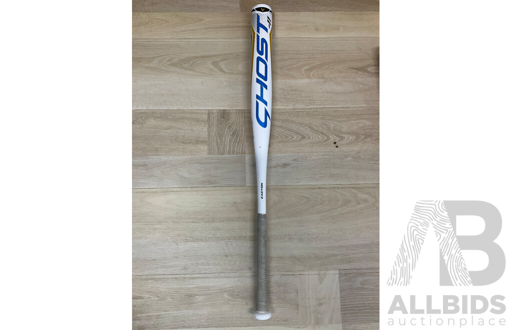 Easton Ghost Softball Bat  -11 - 31//20 - ORP $139