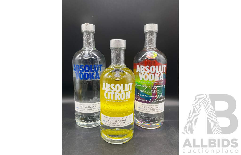 1000ml and 700ml Bottle of Absolut Vodka - Lot of 3