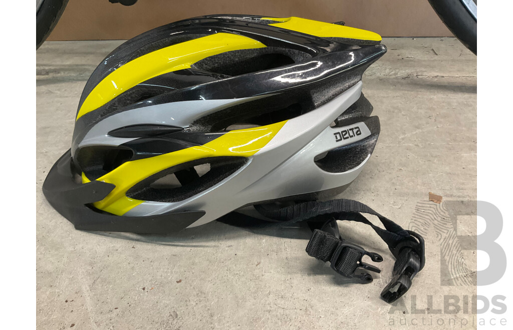 MERIDA 22 Scultura Rim 400 Road Bike and Helmet - ORP $1999