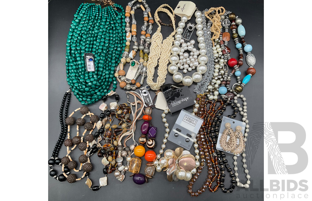 Costume Jewellery Collection Including Necklaces, Rings and Bracelets - Lot of 25