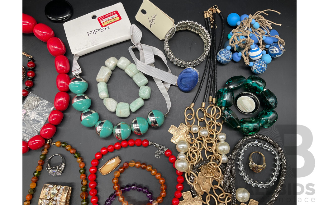 Costume Jewellery Collection Including Necklaces, Rings and Bracelets - Lot of 35