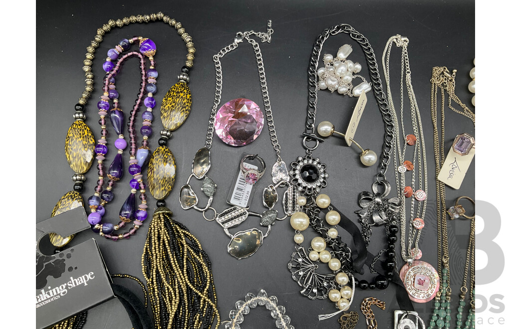 Costume Jewellery Collection Including Necklaces, Rings and Bracelets - Lot of 23