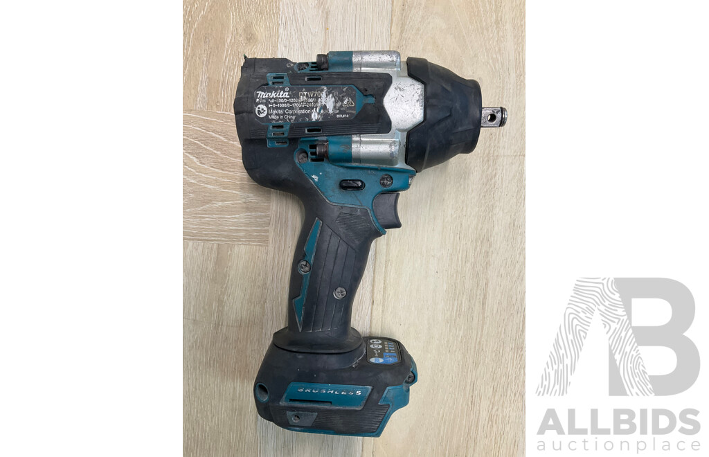 Makita DTW700 18V Cordless Brushless Mid-Torque Impact Wrench - Skin Only 