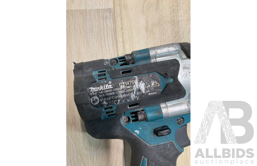 Makita DTW700 18V Cordless Brushless Mid-Torque Impact Wrench - Skin Only 