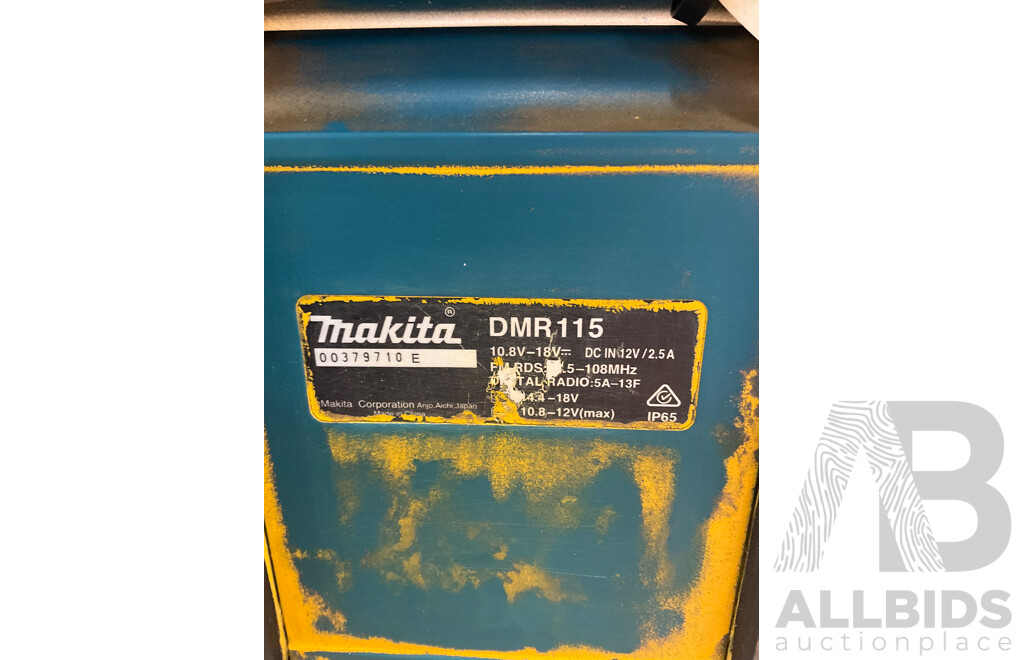 Makita 18V Digital Radio