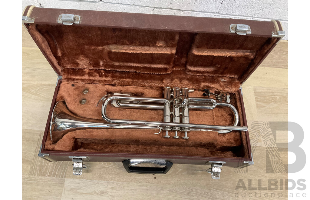 Vintage YAMAHA Trumpet in Case