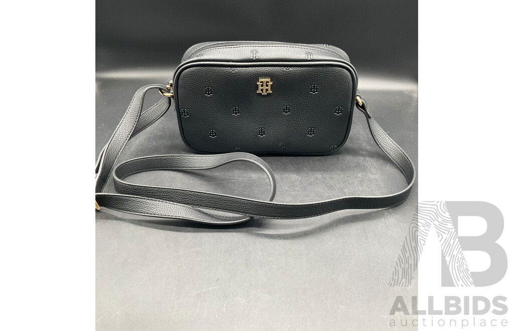 TOMMY HILFIGER Camera Bag