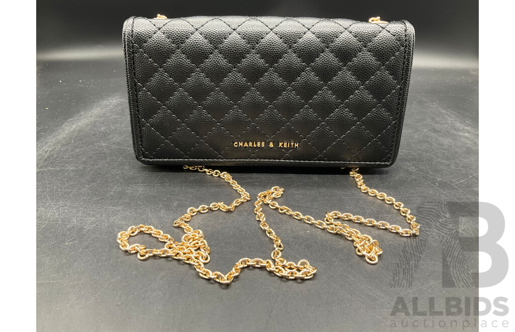 CHARLES & KEITH Clutch