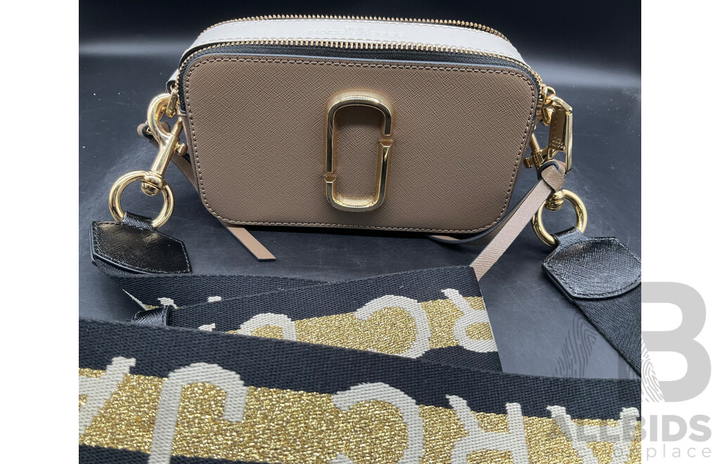 MARC JACOBS Snapshot Camera Sling Bag