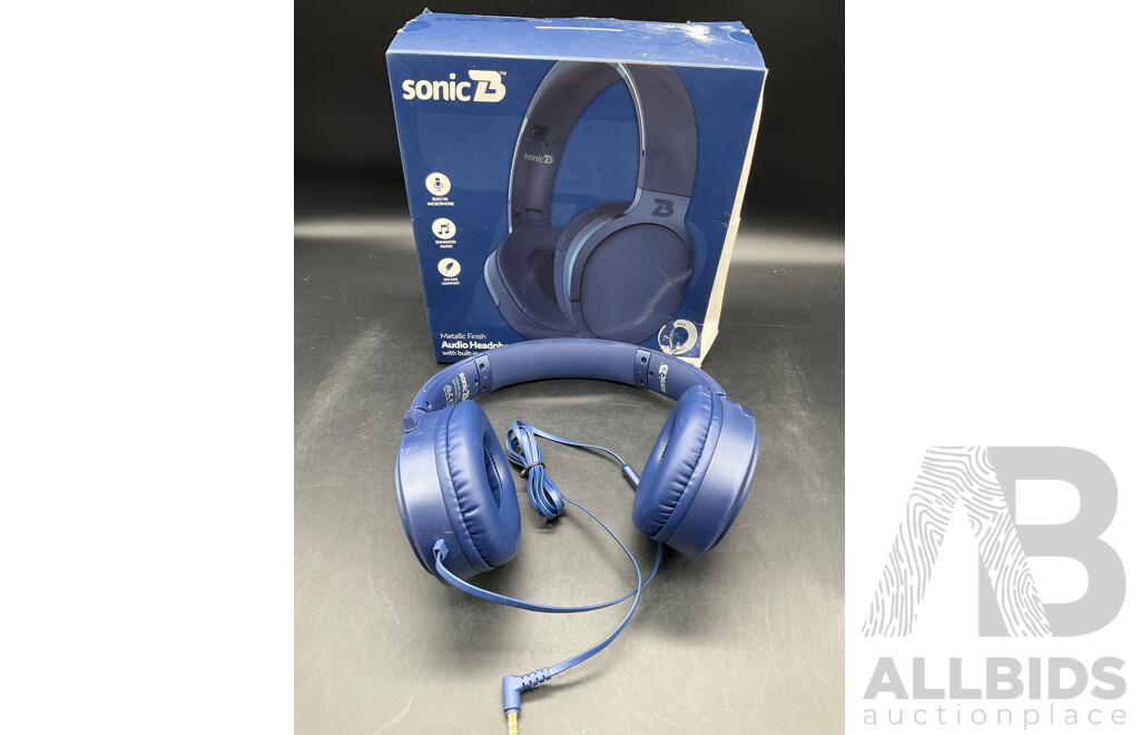 SONIC B Wired Headphones