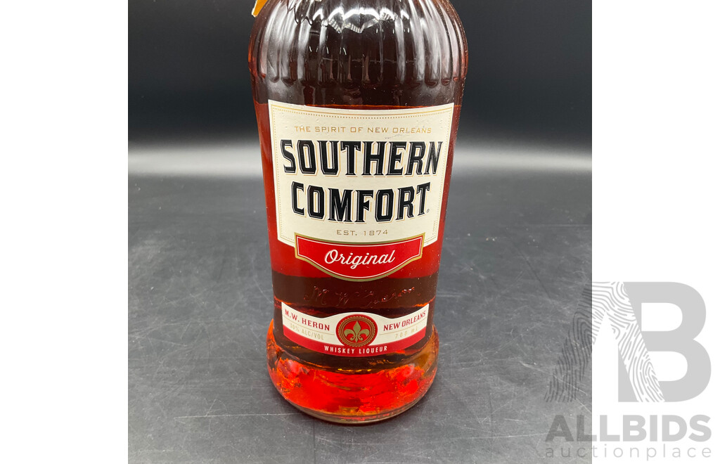 Wild Turkey Bourbon Whisky 1L and Southern Comfort Original 700ml