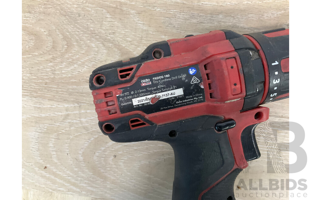 Milwaukee Fuel 18V Power Tools - Fuel Braking Angle Grinder (M18CAG125XPD), Multi Tool 1(M18BMT ) and 2x 5.0AH Battery, OZITO Hammer Drill with 2 Batteries - Lot of 7