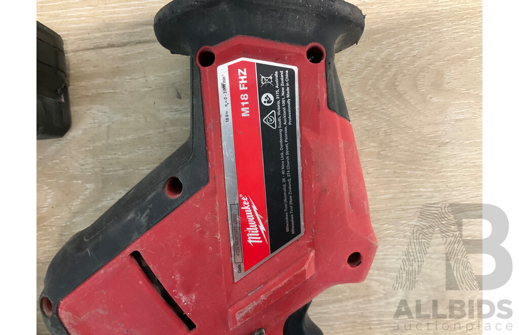 Milwaukee 18V Compact Blower (M18BBL), M18 FUEL Reciprocating Saw (M18FHZ) and 5.0AH Battery - Lot of 3