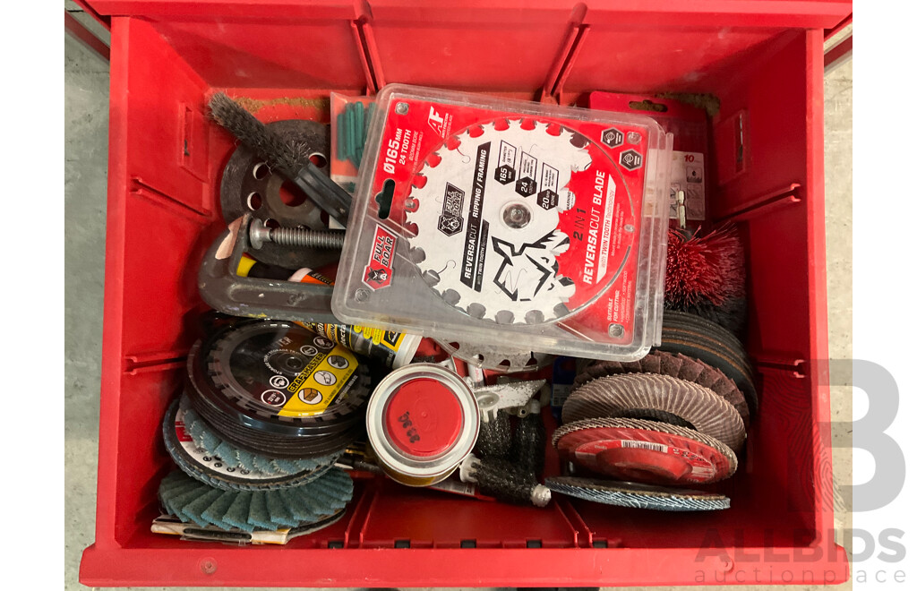 MILWAUKEE Packout with Tools