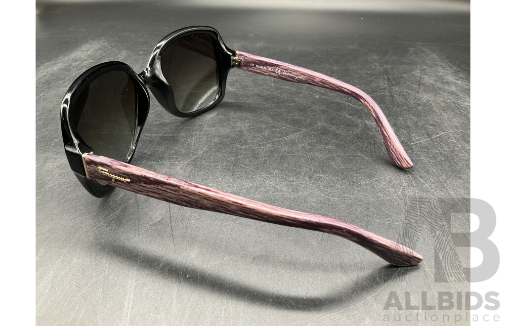 Salvatore Ferragamo SF715S Sunglasses