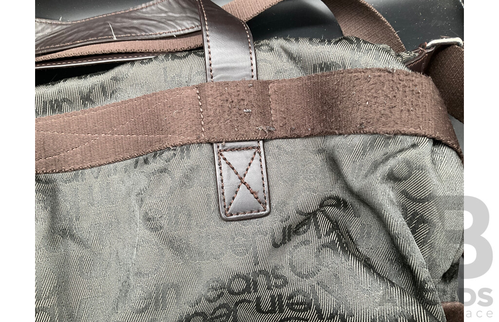 Calvin Klein Messenger Bag