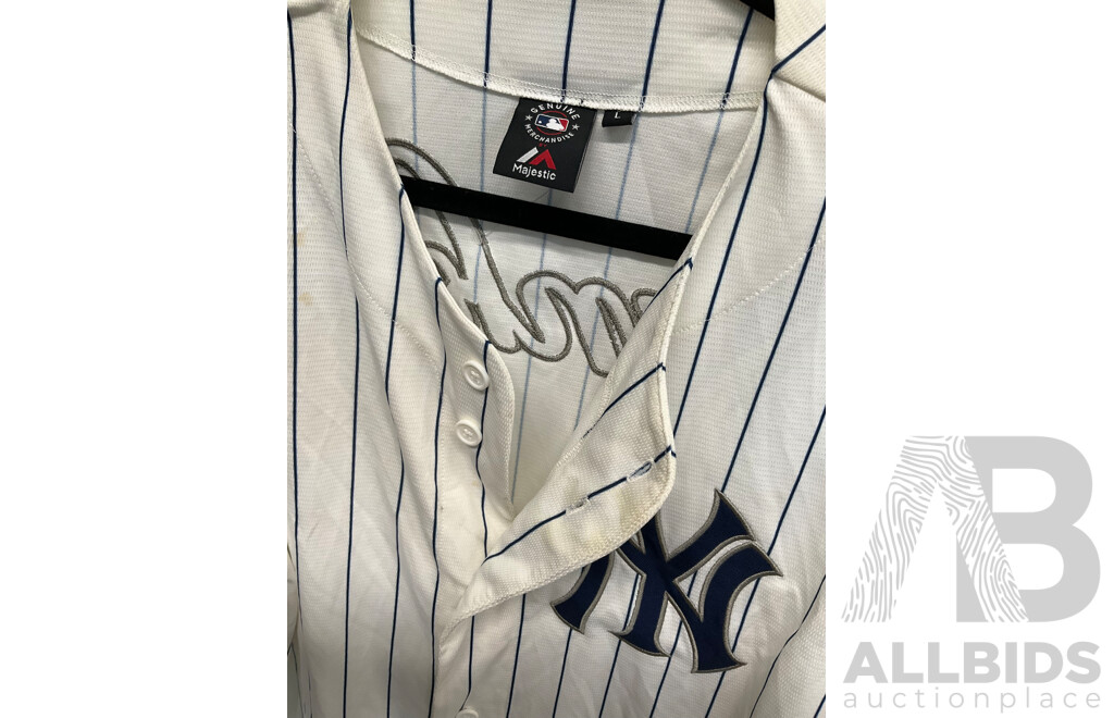 MAJESTIC New York Yankees Jersey Size L