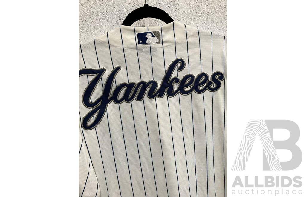 MAJESTIC New York Yankees Jersey Size L