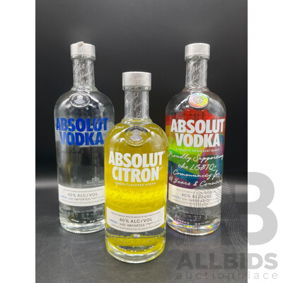 1000ml and 700ml Bottle of Absolut Vodka - Lot of 3